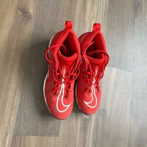 Men’s size 9 Nike baseball cleats